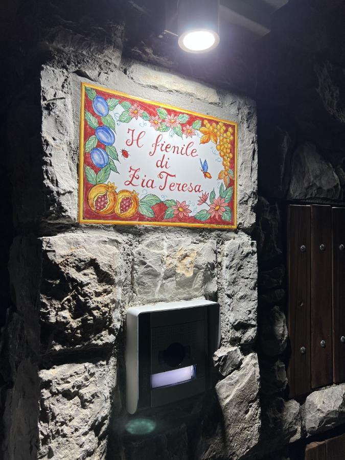הוילה מסה לוברנסה "Il Fienile Di Zia Teresa" מראה חיצוני תמונה